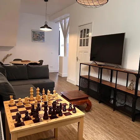 Apartment Artistic Independent Apartment, Centre Dordrecht