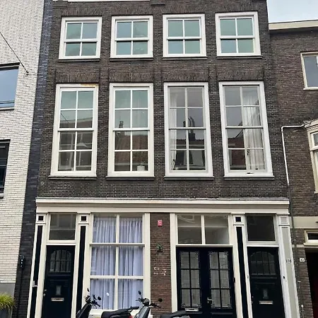 Artistic Independent Apartment, Centre